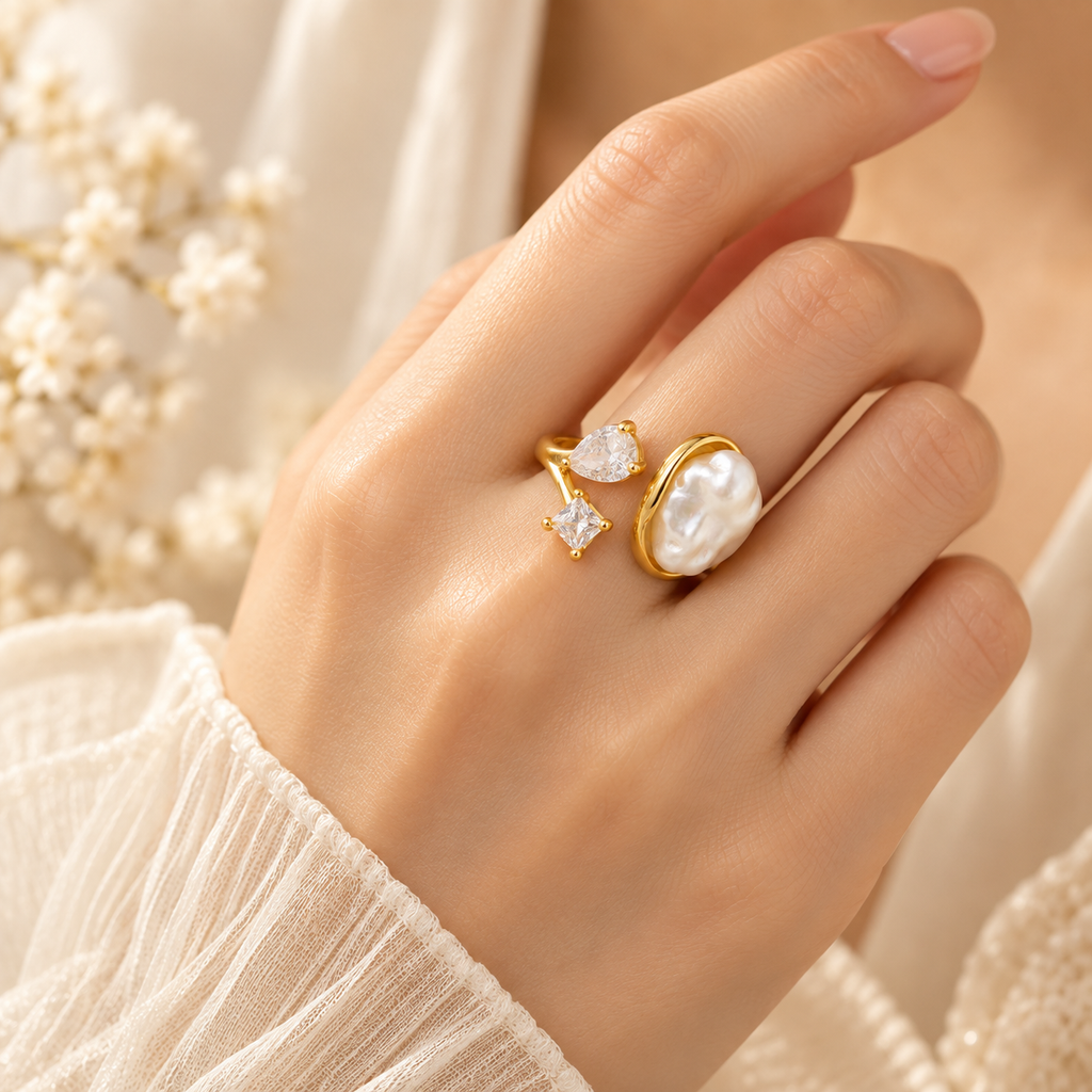 Luna Pearl & Crystal Ring