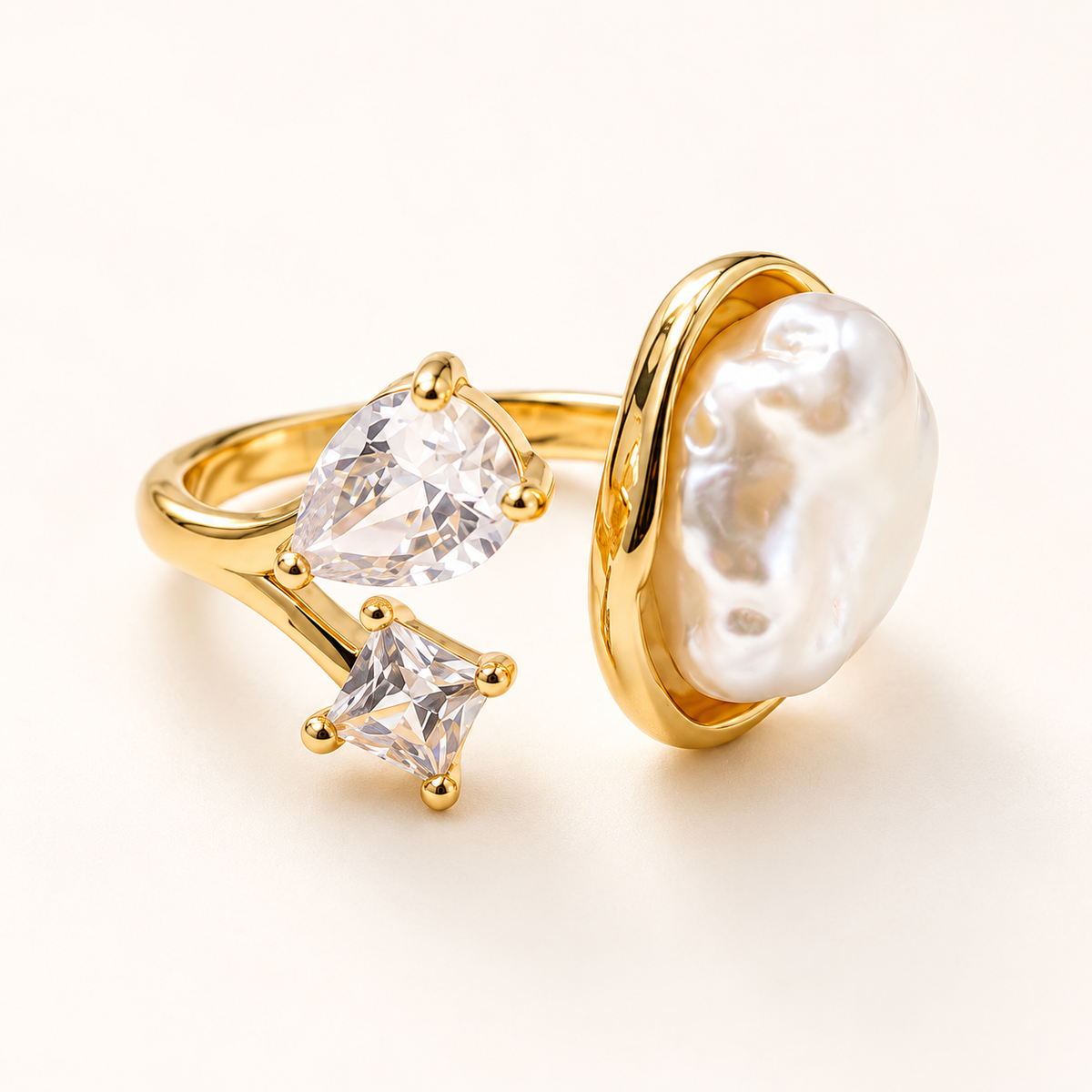 Luna Pearl & Crystal Ring